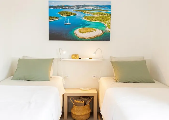 Jesliving Hvar - 2 Bedroom Elegant With Sea View In Historic Center Of