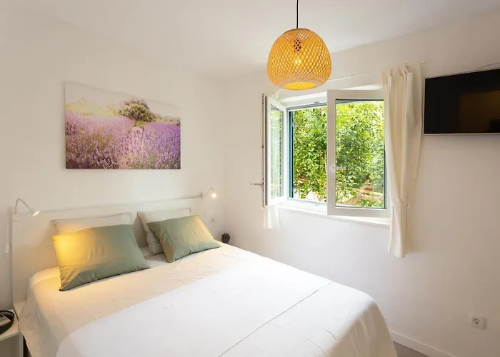 アパート Jesliving Hvar - 2 Bedroom Elegant With Sea View In Historic Center Of