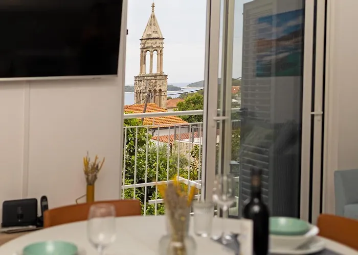 Jesliving Hvar - 2 Bedroom Elegant With Sea View In Historic Center Of Apartment *