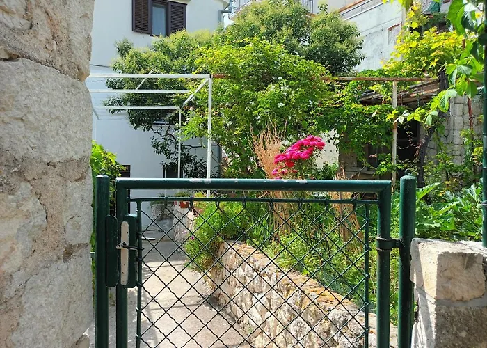 Jesliving Hvar - 2 Bedroom Elegant With Sea View In Historic Center Of Apartment