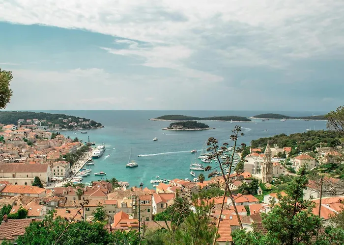 Jesliving Hvar - 2 Bedroom Elegant With Sea View In Historic Center Of